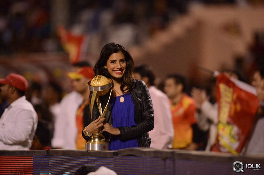 CCL-5-Telugu-Warriors-vs-Bengal-Tigers-Match-Photos